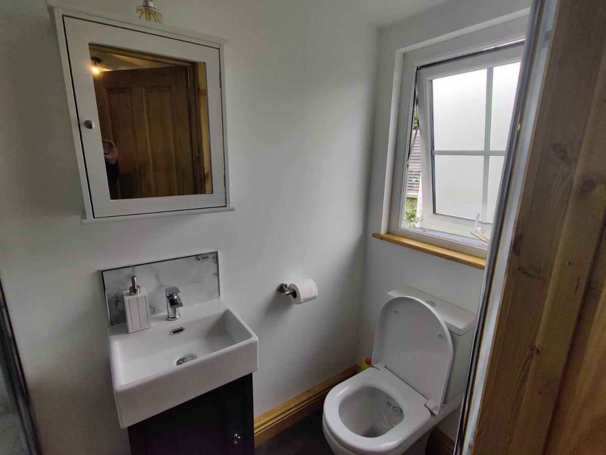 Bumble Bee Cabin Bootle  Εξωτερικό φωτογραφία
