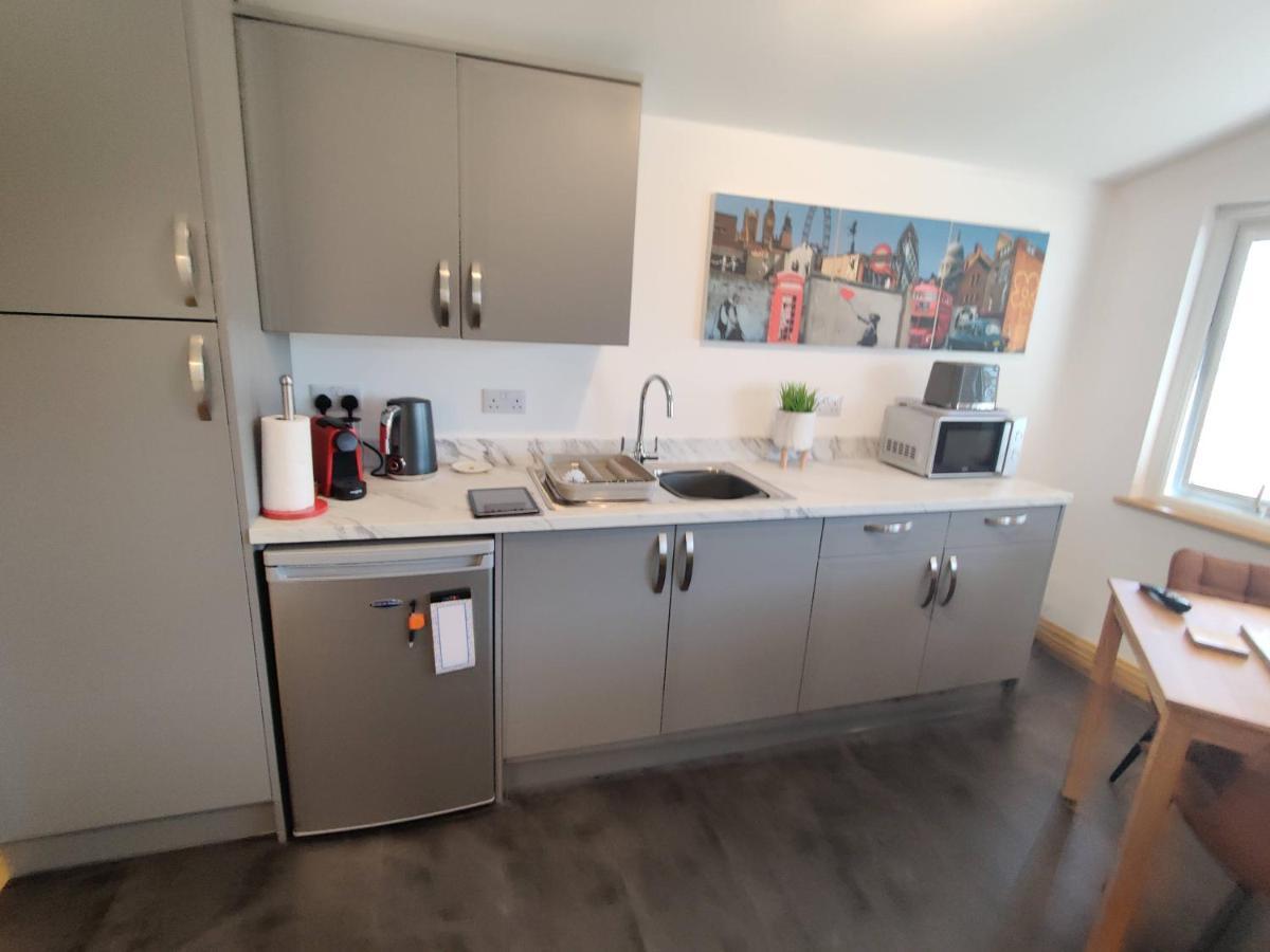 Bumble Bee Cabin Bootle  Εξωτερικό φωτογραφία